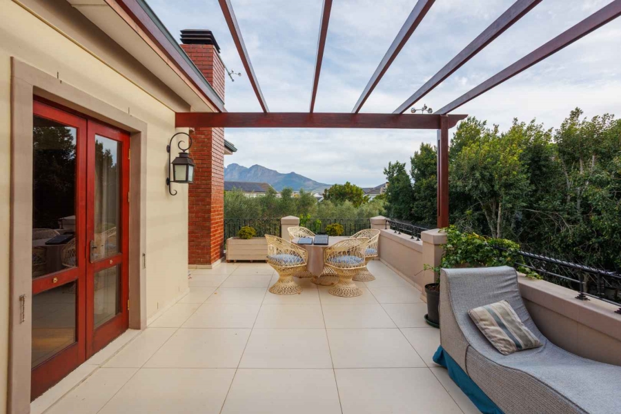 5 Bedroom Property for Sale in Val De Vie Estate Western Cape